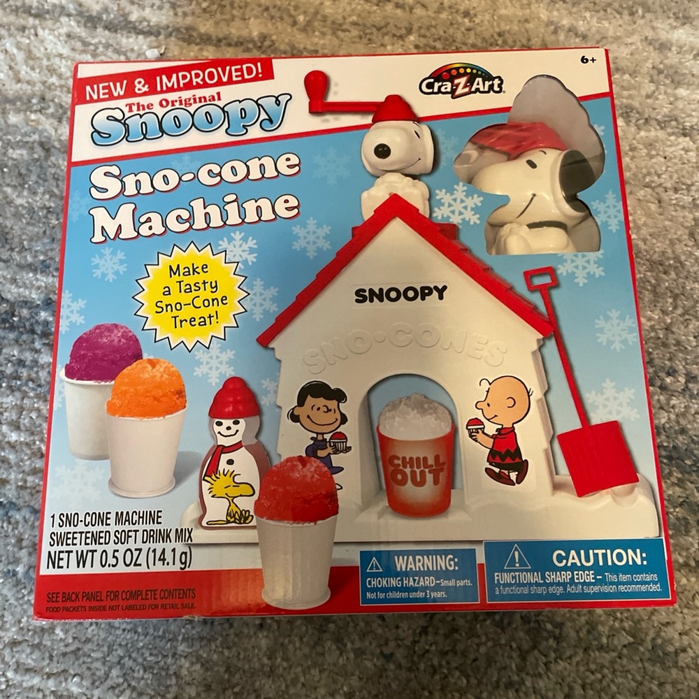 NEW Snoopy Snow Cone Sno-Cone Machine PEANUTS KNOTTS SEALED BOX !